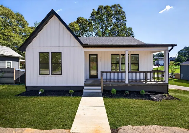 Photo 2 of Single family home for sale at 111 Liberty Dr, Easley, SC 29640 | MLS# SPN342386 | Listing updated on 2026-10-03