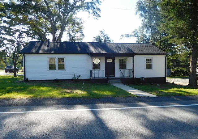 Single family home for sale at 401 Thompson St, Gaffney, SC 29340 | MLS# SPN342398