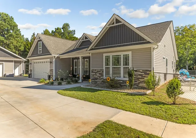 Single family home for sale at 715 Bradley Dill Rd, Campobello, SC 29322 | MLS# SPN342403