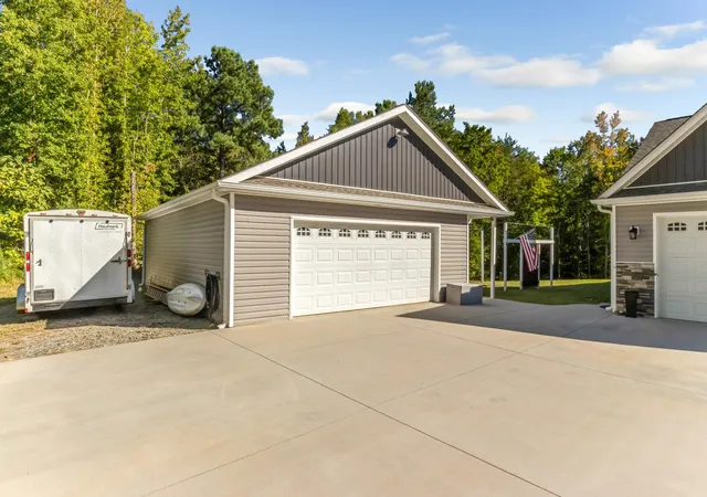 Photo 3 of Single family home for sale at 715 Bradley Dill Rd, Campobello, SC 29322 | MLS# SPN342403 | Listing updated on 2026-10-03