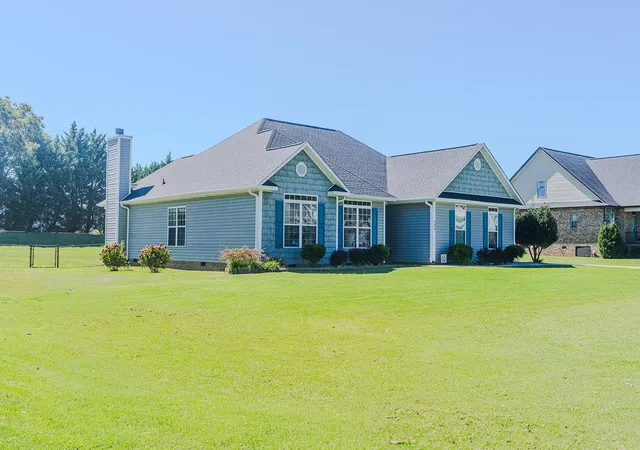 Photo 3 of Single family home for sale at 105 W Diesel Dr, Gaffney, SC 29341 | MLS# SPN342408 | Listing updated on 2026-10-05