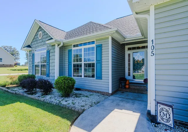Photo 4 of Single family home for sale at 105 W Diesel Dr, Gaffney, SC 29341 | MLS# SPN342408 | Listing updated on 2026-10-05