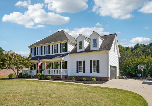 Single family home for sale at 287 Hunters Pointe Dr, Spartanburg, SC 29303 | MLS# SPN342413