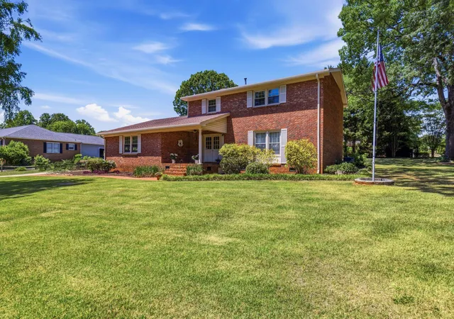Single family home for sale at 479 Ransdell Dr, Spartanburg, SC 29307 | MLS# SPN342416