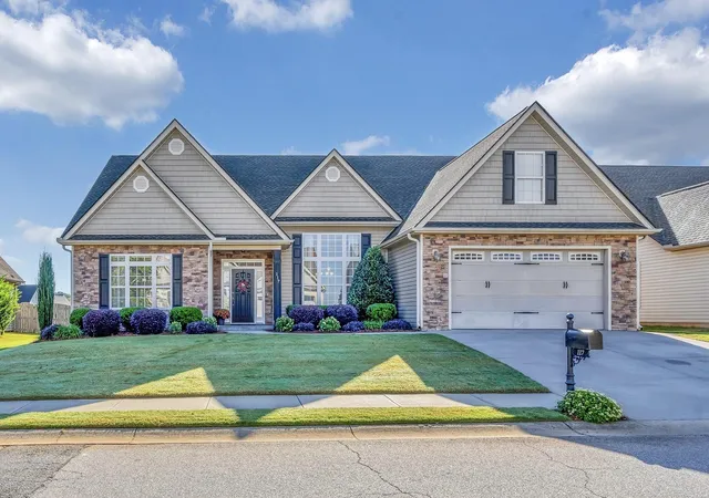 Photo 2 of Single family home for sale at 117 Dewfield Ln, Boiling Springs, SC 29316 | MLS# SPN342417 | Listing updated on 2026-10-04