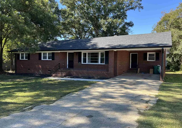 Photo 2 of Sale Pending at 3077 N Blackstock Rd, Spartanburg, SC 29301 | MLS# SPN342418 | Listing updated on 2026-10-13