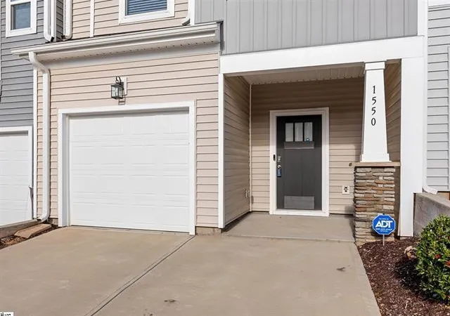 Photo 3 of Townhouse for sale at 1550 Rivermeade Dr, Moore, SC 29369 | MLS# SPN342421 | Listing updated on 2026-10-03