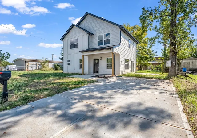 Photo 1 of Single family home for sale at 304 Oakland Ave, Gaffney, SC 29341 | MLS# SPN342437 | Listing updated on 2026-10-04