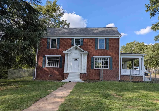 Photo 2 of Single family home for sale at 1110 Hayne St, Spartanburg, SC 29301 | MLS# SPN342444 | Listing updated on 2026-10-04
