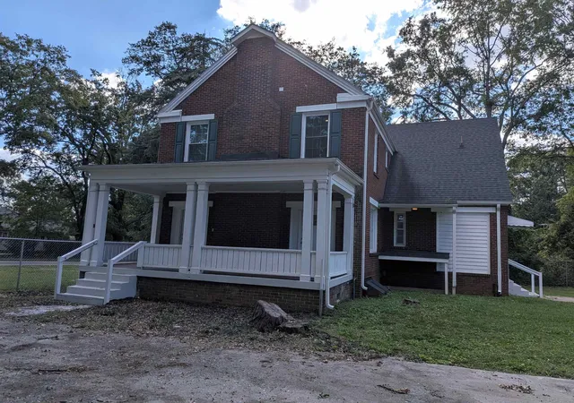 Photo 3 of Single family home for sale at 1110 Hayne St, Spartanburg, SC 29301 | MLS# SPN342444 | Listing updated on 2026-10-04