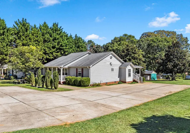 Photo 2 of Single family home for sale at 8378 Valley Fls Rd, Boiling Springs, SC 29316 | MLS# SPN342448 | Listing updated on 2026-10-04