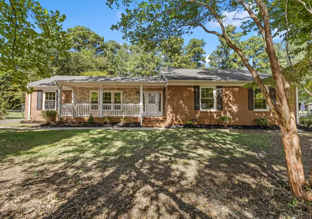 Photo 1 of Single family home for sale at 108 Barclay Downs Dr, Spartanburg, SC 29301 | MLS# SPN342452 | Listing updated on 2026-10-04
