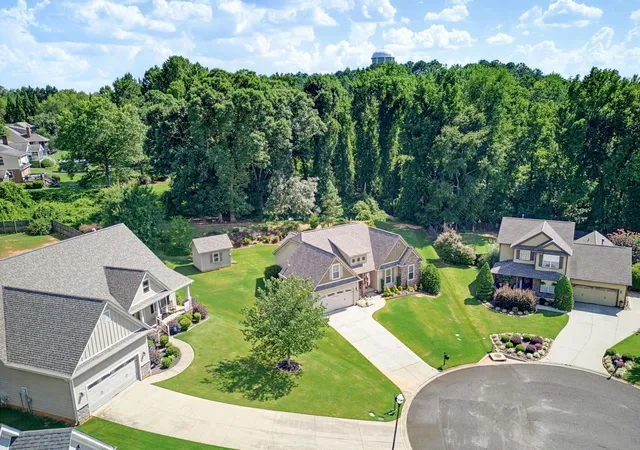 Photo 3 of Single family home for sale at 120 Hubbard Ln, Greer, SC 29651 | MLS# SPN342461 | Listing updated on 2026-10-04