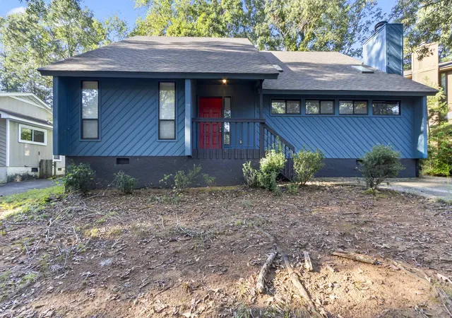 Single family home for sale at 1404 Winding Way, Taylors, SC 29687 | MLS# SPN342463