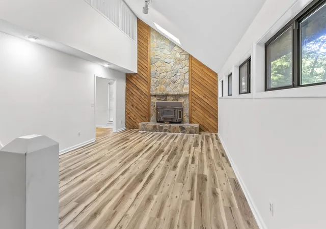Photo 4 of Single family home for sale at 1404 Winding Way, Taylors, SC 29687 | MLS# SPN342463 | Listing updated on 2026-10-05