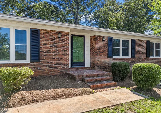 Single family home for sale at 355 Ferndale Dr, Boiling Springs, SC 29316 | MLS# SPN342466