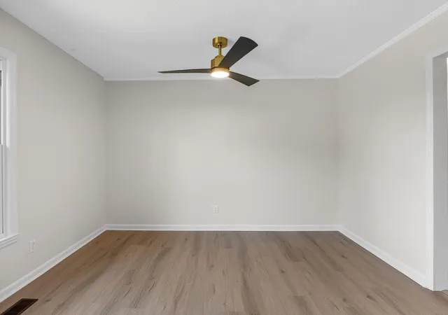 Photo 4 of Single family home for sale at 355 Ferndale Dr, Boiling Springs, SC 29316 | MLS# SPN342466 | Listing updated on 2026-10-05