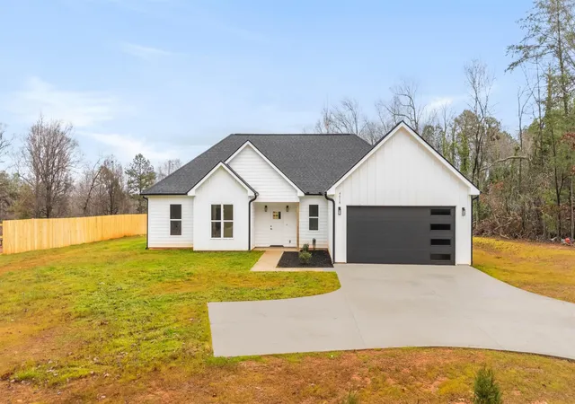 Single family home for sale at 4018 Chesnee Hwy, CHESNEE, SC 29323 | MLS# SPN342467