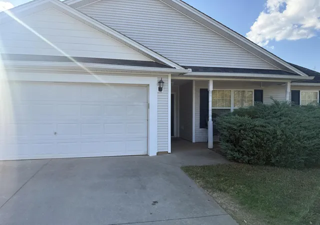 Photo 2 of Single family home for sale at 324 Lockport Way, Spartanburg, SC 29301 | MLS# SPN342485 | Listing updated on 2026-10-05