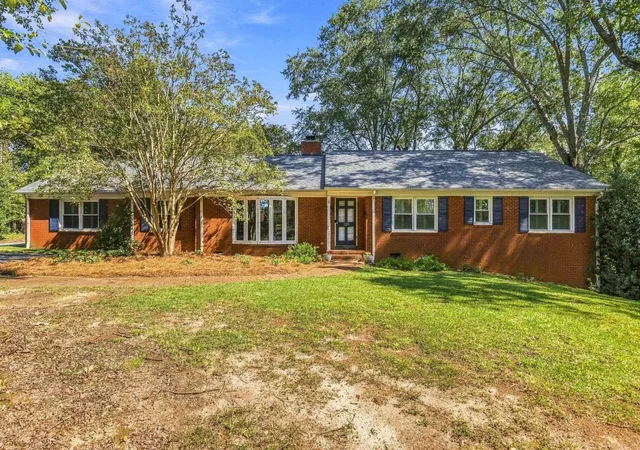 Single family home for sale at 233 Pineville Rd, Spartanburg, SC 29307 | MLS# SPN342500