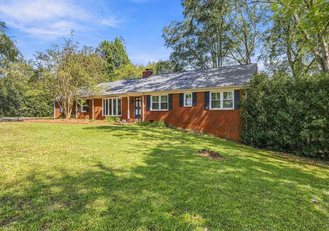 Photo 1 of Single family home for sale at 233 Pineville Rd, Spartanburg, SC 29307 | MLS# SPN342500 | Listing updated on 2026-10-05