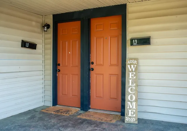 Photo 3 of Multi family home for sale at 211 California Ave, Spartanburg, SC 29303 | MLS# SPN342502 | Listing updated on 2026-10-22