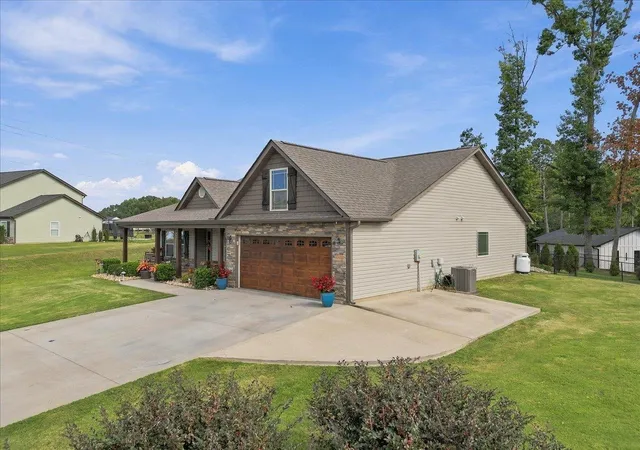 Photo 3 of Single family home for sale at 229 Bertha Burns Rd, Inman, SC 29349 | MLS# SPN342508 | Listing updated on 2026-10-05
