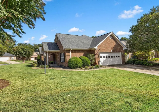 Photo 4 of Single family home for sale at 101 Banbury Cir, Simpsonville, SC 29681 | MLS# SPN342518 | Listing updated on 2026-10-09