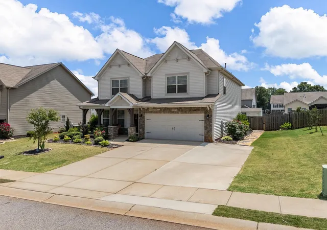Photo 2 of Single family home for sale at 206 E Fair Hvn Ln, Lyman, SC 29365 | MLS# SPN342547 | Listing updated on 2026-10-08