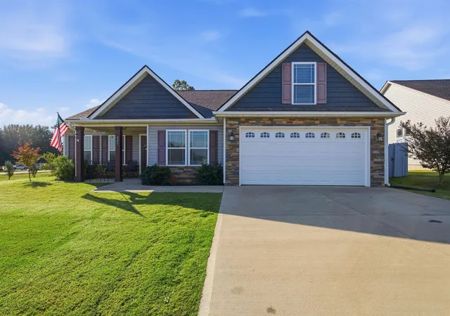 Single family home for sale at 405 Kimbrell Oaks Dr, Boiling Springs, SC 29316 | MLS# SPN342550