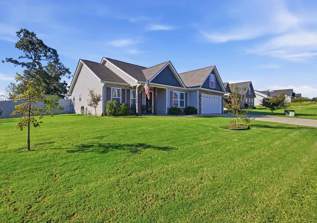 Photo 4 of Single family home for sale at 405 Kimbrell Oaks Dr, Boiling Springs, SC 29316 | MLS# SPN342550 | Listing updated on 2026-10-09