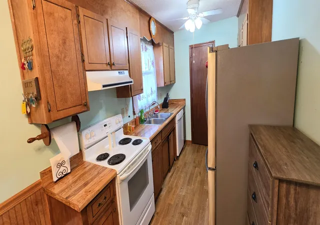 Photo 3 of Single family home for sale at 106 Rushmore Dr, Inman, SC 29349 | MLS# SPN342559 | Listing updated on 2026-10-09