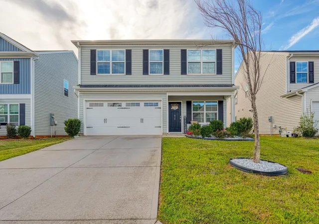 Single family home for sale at 414 Grantham Ct, Spartanburg, SC 29303 | MLS# SPN342563