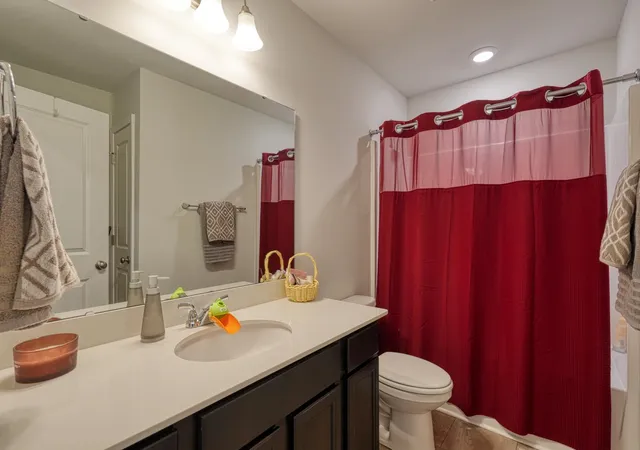 Photo 4 of Single family home for sale at 414 Grantham Ct, Spartanburg, SC 29303 | MLS# SPN342563 | Listing updated on 2026-10-09