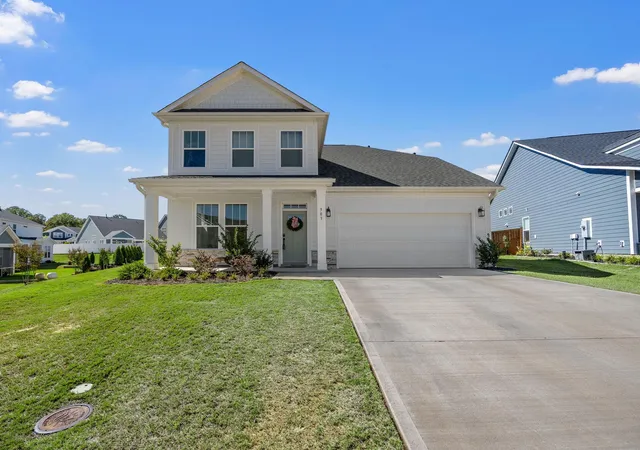 Photo 2 of Single family home for sale at 303 Eskdale Rd, Simpsonville, SC 29681 | MLS# SPN342565 | Listing updated on 2026-10-09