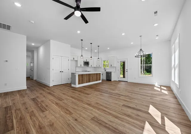 Photo 3 of Single family home for sale at 208 Eastbrook Rd, Gaffney, SC 29340 | MLS# SPN342568 | Listing updated on 2026-10-17