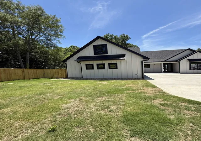 Photo 3 of Single family home for sale at 141 Babb Rd, Campobello, SC 29322 | MLS# SPN342596 | Listing updated on 2026-10-09