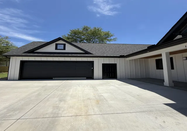 Photo 3 of Single family home for sale at 141 Babb Rd, Campobello, SC 29322 | MLS# SPN342596 | Listing updated on 2026-10-12
