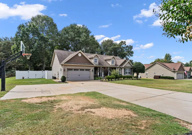 Photo 2 of Single family home for sale at 247 Motlow School Rd, Campobello, SC 29322 | MLS# SPN342604 | Listing updated on 2026-10-09