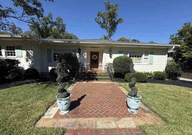 Photo 2 of Single family home for sale at 641 Crystal Dr, Spartanburg, SC 29302 | MLS# SPN342606 | Listing updated on 2026-10-09