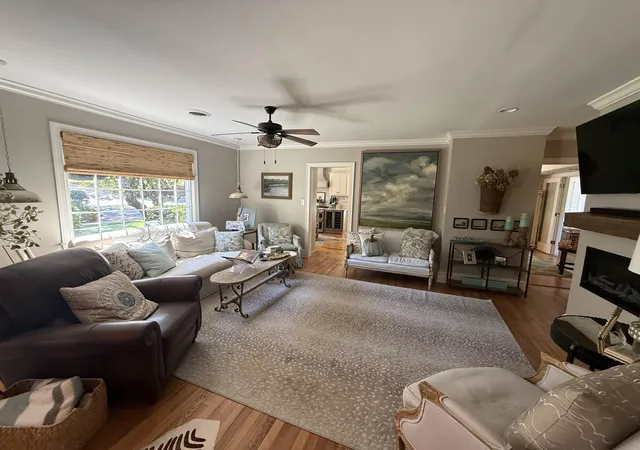 Photo 3 of Single family home for sale at 641 Crystal Dr, Spartanburg, SC 29302 | MLS# SPN342606 | Listing updated on 2026-10-09