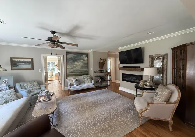 Photo 4 of Single family home for sale at 641 Crystal Dr, Spartanburg, SC 29302 | MLS# SPN342606 | Listing updated on 2026-10-09