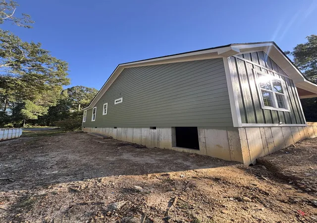 Photo 4 of Single family home for sale at 232 E Greenwood St, Landrum, SC 29356 | MLS# SPN342623 | Listing updated on 2026-10-09
