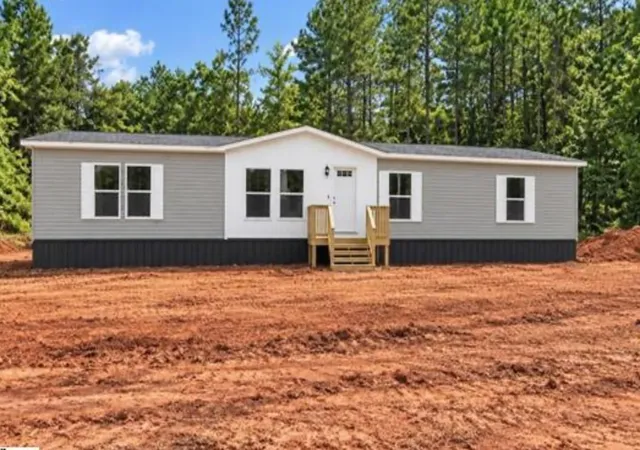 Photo 1 of Manufactured home for sale at 1080 S Harper St Ext, Laurens, SC 29360 | MLS# SPN342643 | Listing updated on 2026-10-09