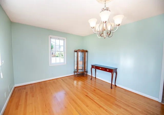 Photo 3 of Single family home for sale at 124 Midland Dr, Boiling Springs, SC 29316 | MLS# SPN342644 | Listing updated on 2026-10-09