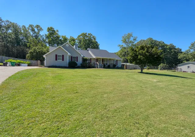 Photo 3 of Single family home for sale at 137 Greenway Dr, Cowpens, SC 29330 | MLS# SPN342657 | Listing updated on 2026-10-10