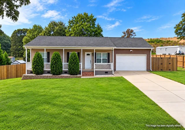 Photo 1 of Single family home for sale at 389 Morgan Rd, Wellford, SC 29385 | MLS# SPN342663 | Listing updated on 2026-10-10