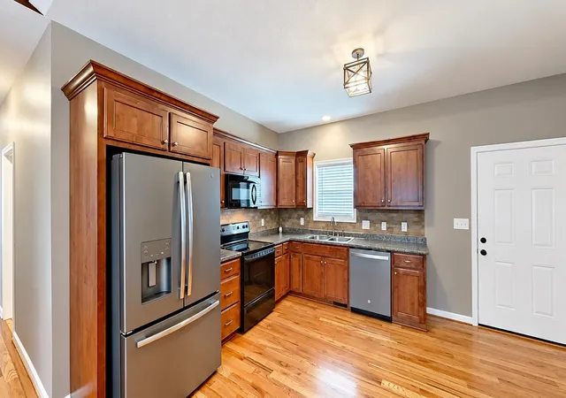 Photo 3 of Single family home for sale at 389 Morgan Rd, Wellford, SC 29385 | MLS# SPN342663 | Listing updated on 2026-10-11