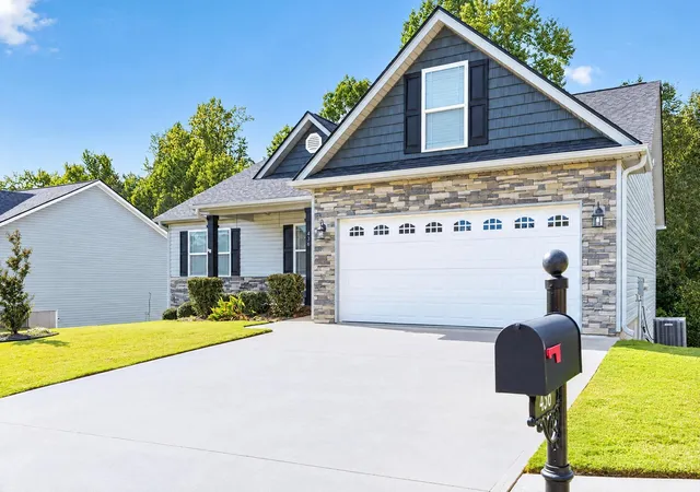 Single family home for sale at 436 Shoreline Blvd, Boiling Springs, SC 29316 | MLS# SPN342673