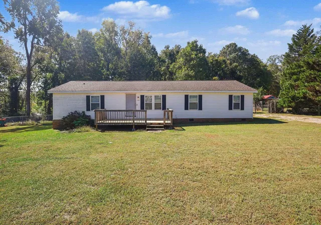 Photo 3 of Manufactured home for sale at 236 Angells Dr, Woodruff, SC 29388 | MLS# SPN342674 | Listing updated on 2026-10-10